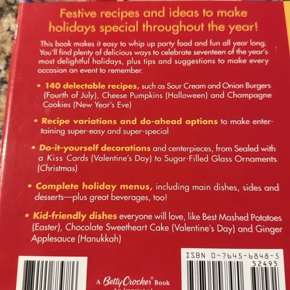 Betty Crocker Celebrate! Cookbook A Year-Round Guide to Holiday Food and Fun